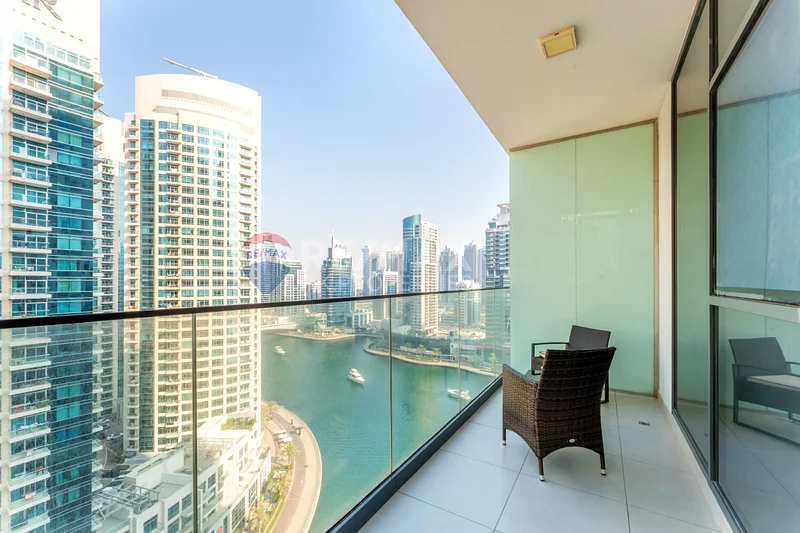 تصميم حديث مفروش حديثًا | إطلالات على المارينا وجيه بي آر63774226411905111