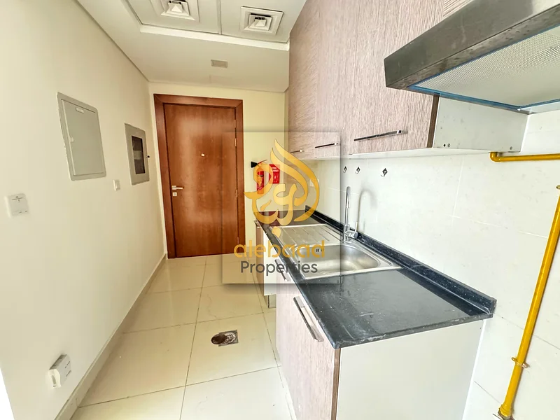 Spacious Studio apartment available with parking and pool book now!63742282496131113