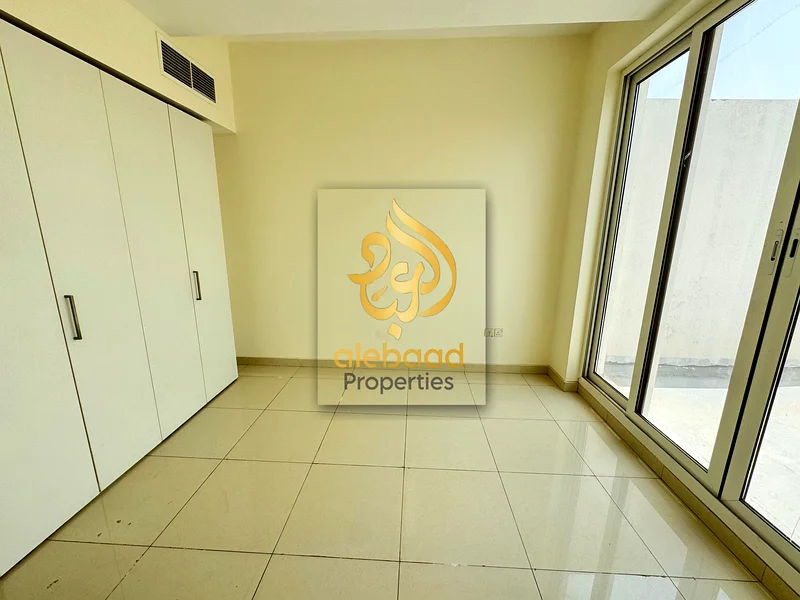 Spacious Studio apartment available with parking and pool book now!63742282496131111