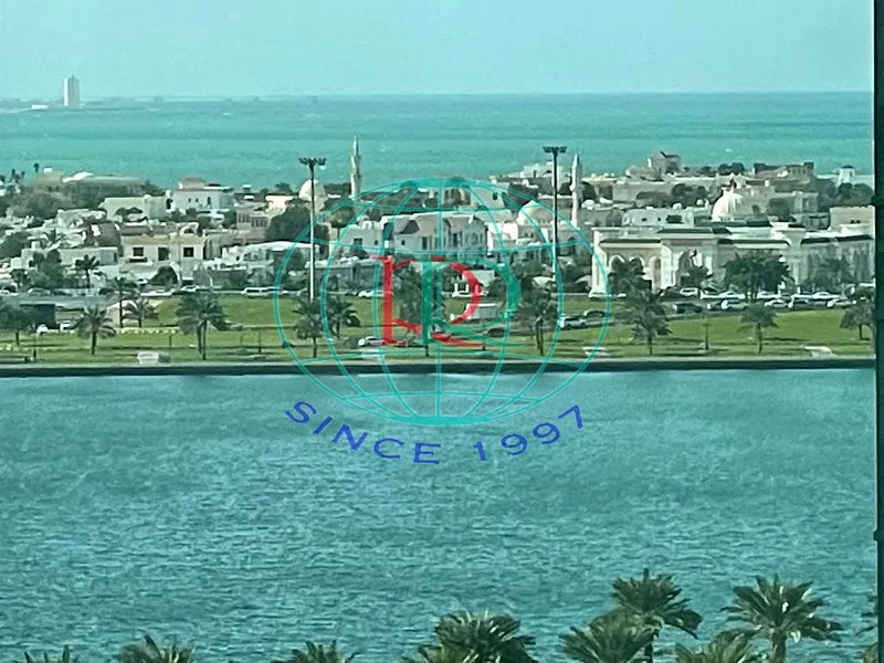 شقة بثلاث غرف نوم وصالة مع تكييف مركزي مجاني وموقف سيارات متاح في منطقة المجزّة63812523666049110