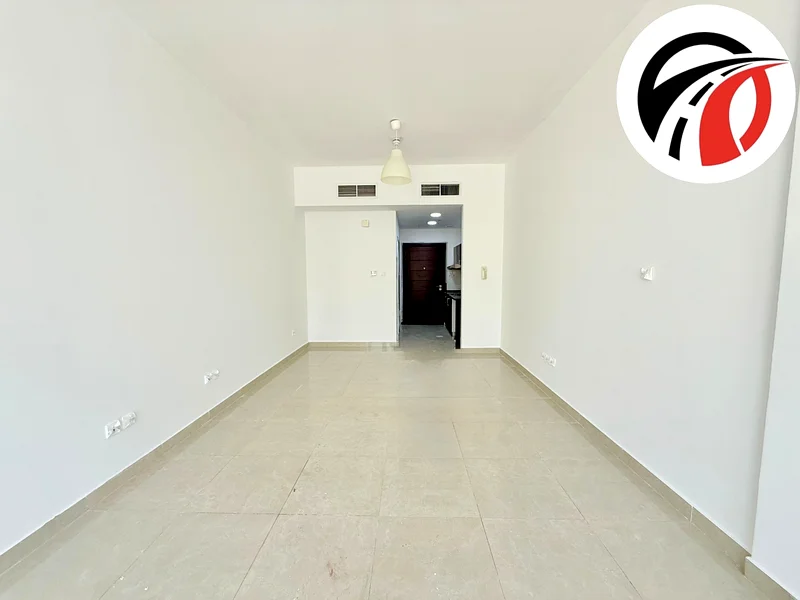 SPACIOUS STUDIO 6 CHEQUE WITH ONE PARKING63742380882562111