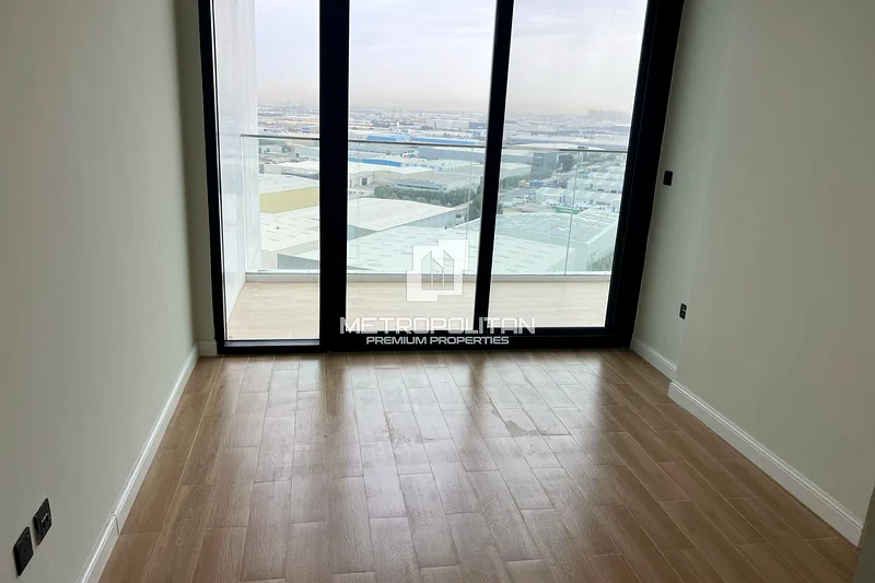 طابق عالي | بجانب المترو | صفقة استثمارية63941493450243113