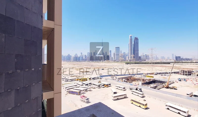 الأدنى من حيث السعر | الأكبر من حيث الحجم | شاغر | إطلالة على برج وسماء المدينة63804132919681111
