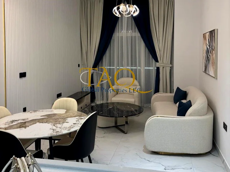 شقة جديدة بالكامل مكونة من غرفتي نوم | مفروشة بالكامل | إطلالة على الطريق |63732572130946110