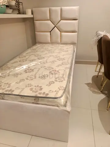 Hi, I want to sell Single Bed With Mattress brand-new