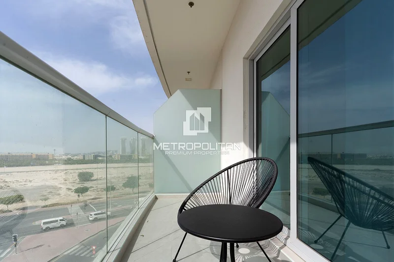 Modern Studio| Excellent Connectivity | Prime Deal64019181219459110