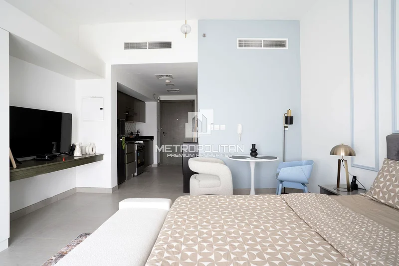 Modern Studio| Excellent Connectivity | Prime Deal64019181219459111