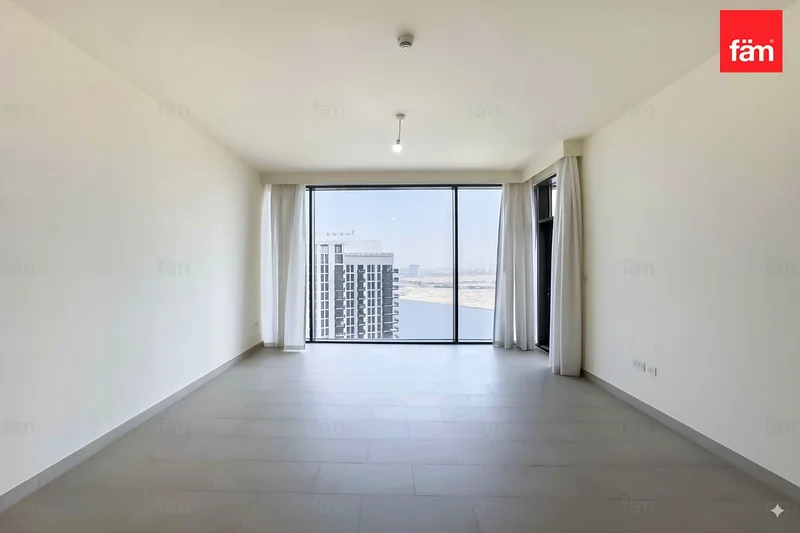 3 غرف نوم بالإضافة إلى غرفة خادمة | إطلالة خلابة | بدون رسوم مبرد63759932662658113