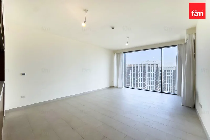 3 غرف نوم بالإضافة إلى غرفة خادمة | إطلالة خلابة | بدون رسوم مبرد63759932662658111