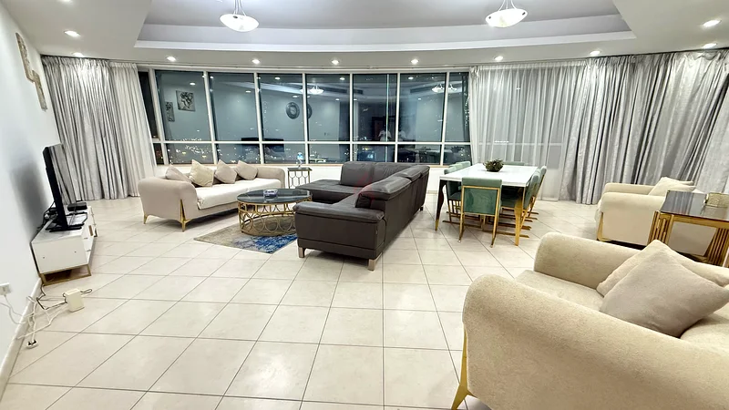 Spacious Master Room | En-suite Bathroom | Prime Location | All bills included63796893933441113