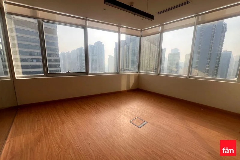 Lowest Price | High Floor | Uptown View63815336683522112