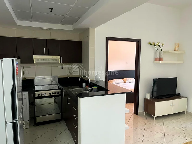 Large Layout | Lake View | Vacant!!63988095729921111
