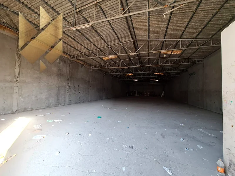 🏭 مستودع للإيجار – موقع استراتيجي في المنطقة الصناعية 2، الشارقة 📍 6,000 قدم مربع | 🚚 سهولة وصول الشاحنات | 💰 أسعار تنافسية فرصة ذهبية64059680317571111