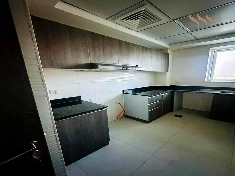SPACIOUS | GREAT VIEW | INVESTMENT OPPORTUNITY64020263532418114