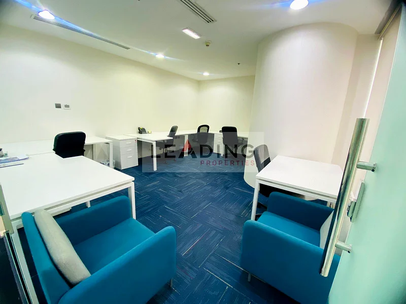 مكتب مؤثث جاهز للانتقال64069635589763110