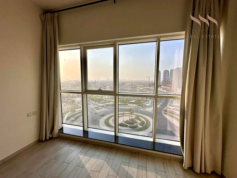 SPACIOUS | GREAT VIEW | INVESTMENT OPPORTUNITY64020263532418110