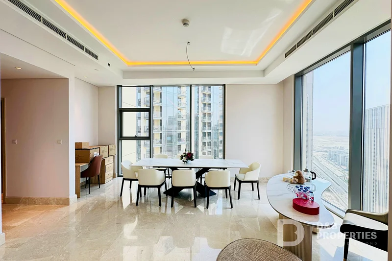 Vacant | Luxury | Creek and Park View64025379359874112