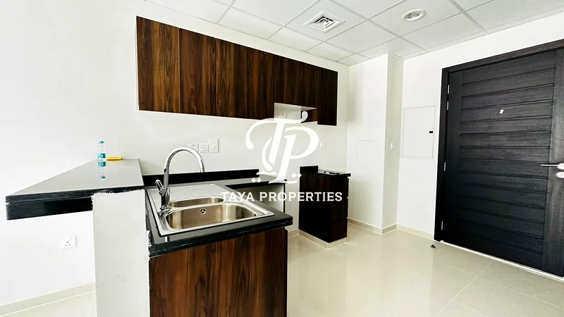 4 BHK  | Brand New Condition | High ROI64003948361986113