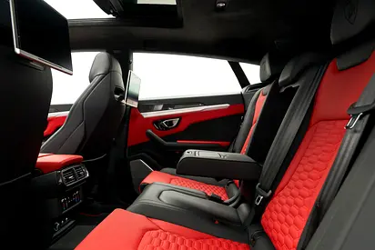 صورة 16 لـ 2019 Lamborghini URUS