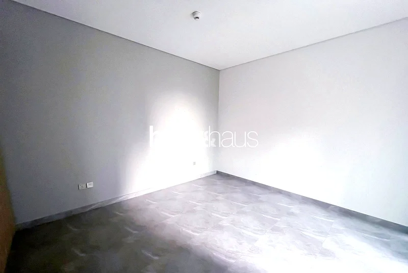 High Floor | Stunning Canal View | Brand New64208104333313111