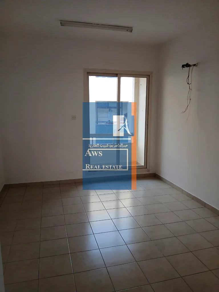 Inexpensive Office, Prime Business Location, Multi-Check Payments64065806689537111