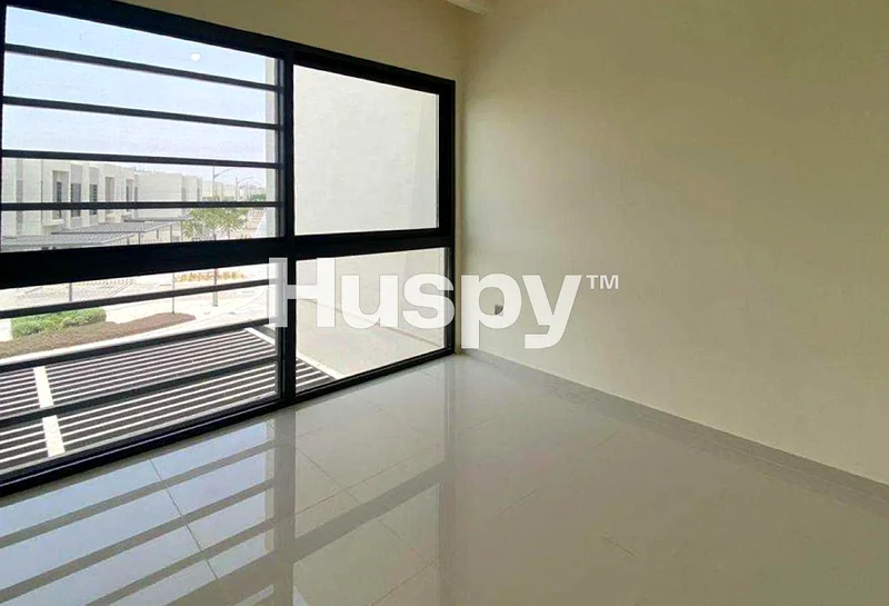 Corner | Next to Pool and Park  | Golf Course63997300440321114