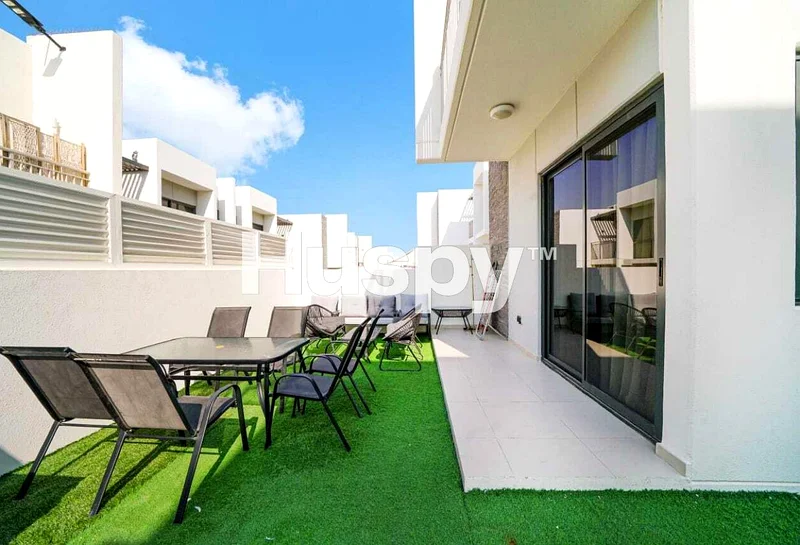 Corner | Next to Pool and Park  | Golf Course63997300440321110