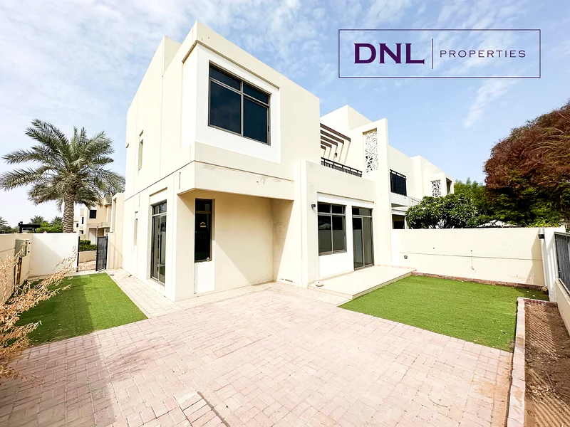 وحدة نهائية | شاغرة | تخطيط واسع | زاوية63950194510722111
