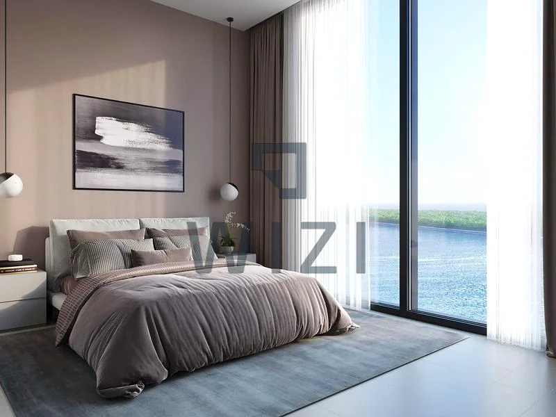 منظر على البحيرة | طابق متوسط | وحدة زاوية64017403899393111