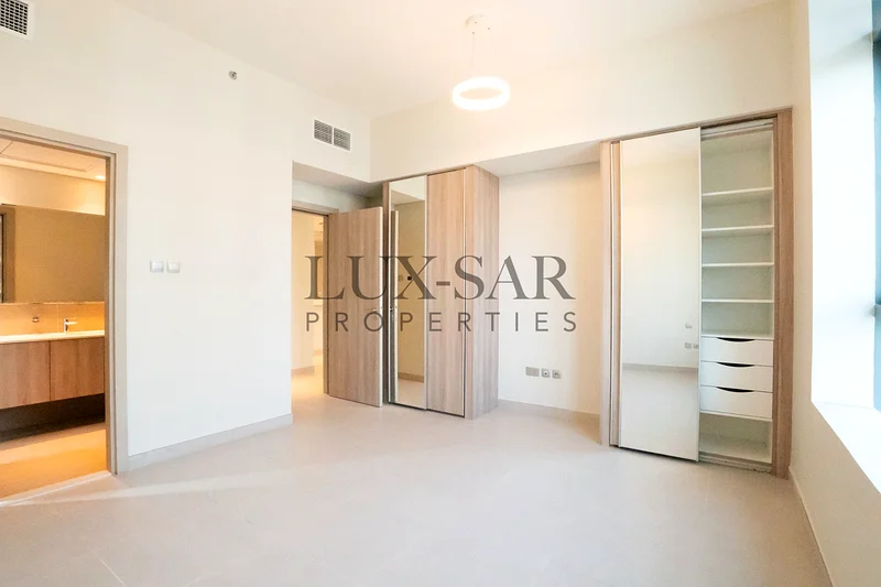 Spacious | Premium Location | Modern64043126209795114