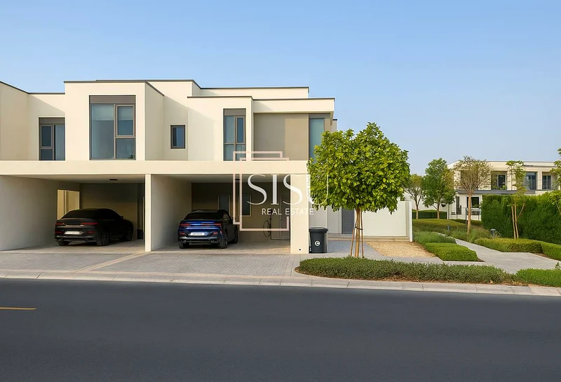 Serious Seller | Big Plot | Corner64046334931329112