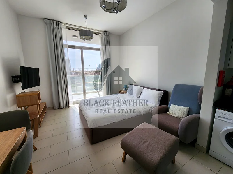 FREE CHILLER // POOL VIEW // FURNISHED WITH BALCONY // VACANT64160377788035112