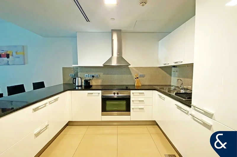 Corner Unit | SZR Views | One Bedroom63925156978179112
