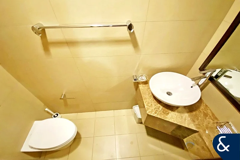 Corner Unit | SZR Views | One Bedroom63925156978179113