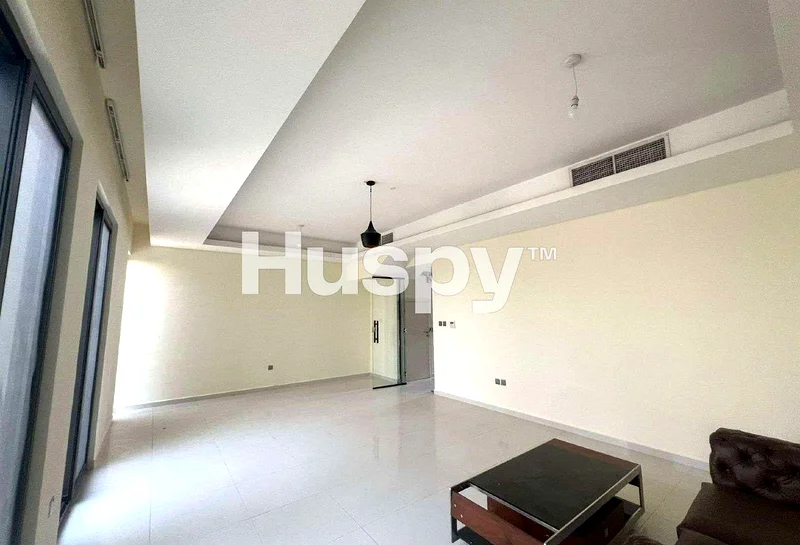 Single Row | Near Pool and Park | Vacant64003013979393111