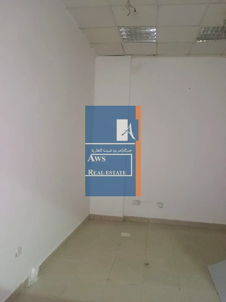 وحدة تجارية بأسعار معقولة مع دفعات متعددة، موقع مناسب للأعمال64065919538050110