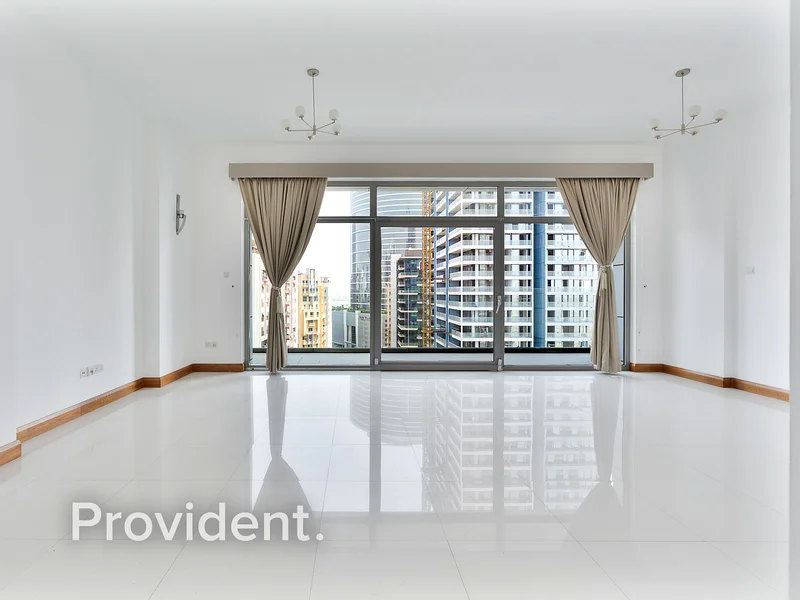 Vacant | Spacious | Chiller free | Two Towers B63923769218433112