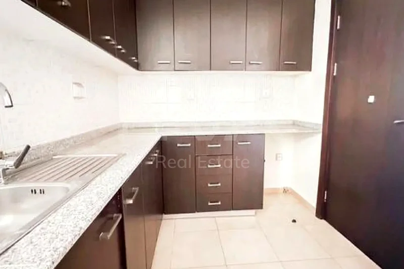 مؤجر | غير مفروش | خالي من المبرد63917828791298114