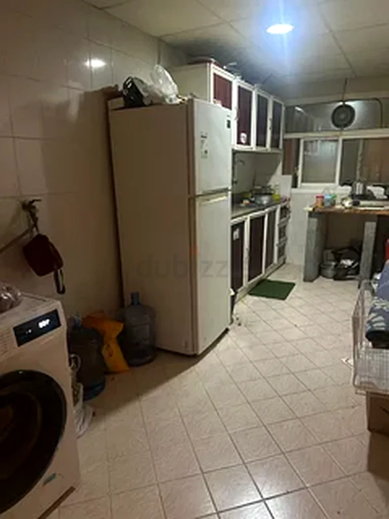 مساحة سرير للعزاب التنفيذيين63796993305730111