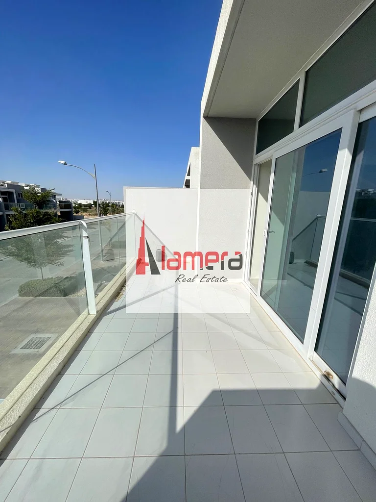 Ready To Move-in | Upgraded Villa | Private Garden |64003011327105111