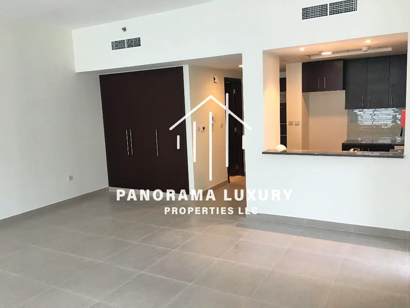 Spacious Studio | Waterfront  | Prime Location63967757234179110