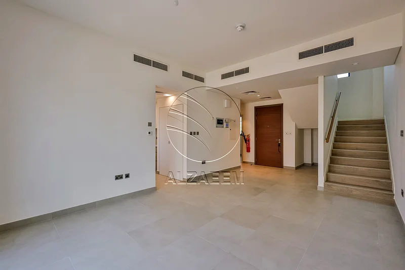 Single Row | Rented with Refund | Prime Location63848388349954113