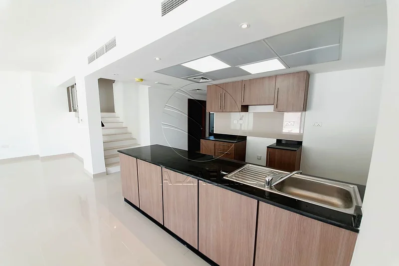 3BR + Maid Villa | Excellent Gated Community63839076194433113