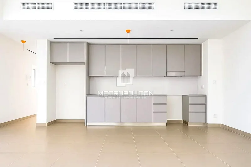 Biggest Layout | Middle Kitchen | Prime Location63947194186627112