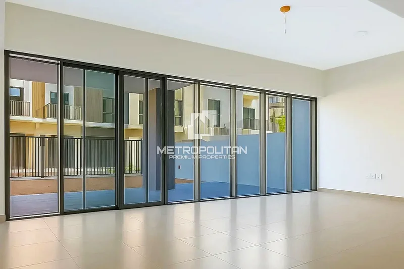Biggest Layout | Middle Kitchen | Prime Location63947194186627111