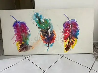 Colorful feathers wall painting in great condition