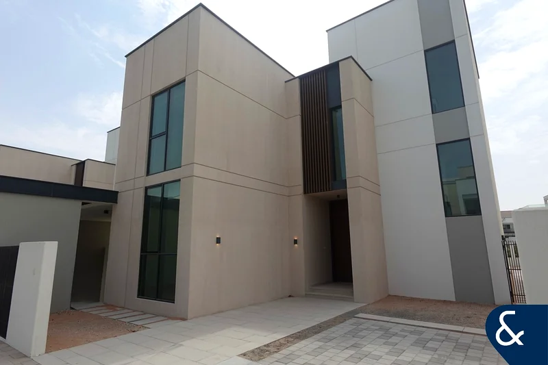 Investment | Ready Nov 25 | Prime Location63931593346563111