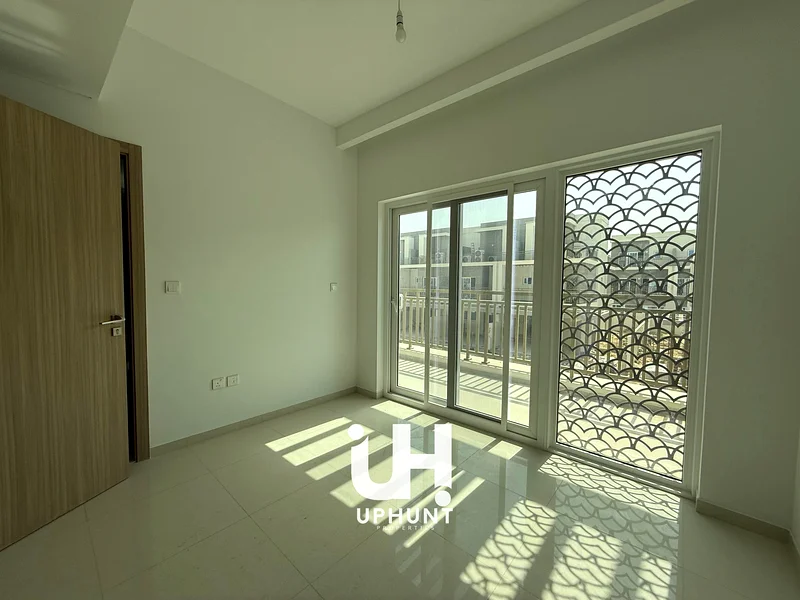 BRAND NEW |MIDDLE UNIT | NEAR TO LAGOONS | DELOW THE MARKET | NO AGENT PLEASE64006254794114114