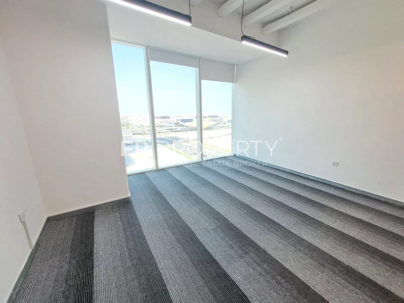 Fully Fitted | Prime Location | Close To Metro64068336043778111