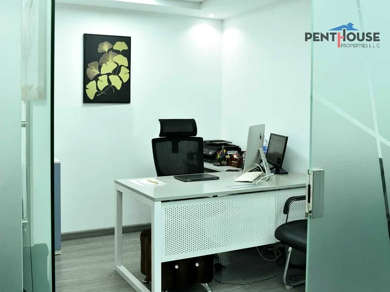 Office with window | Prime location | Open view64067012686210112
